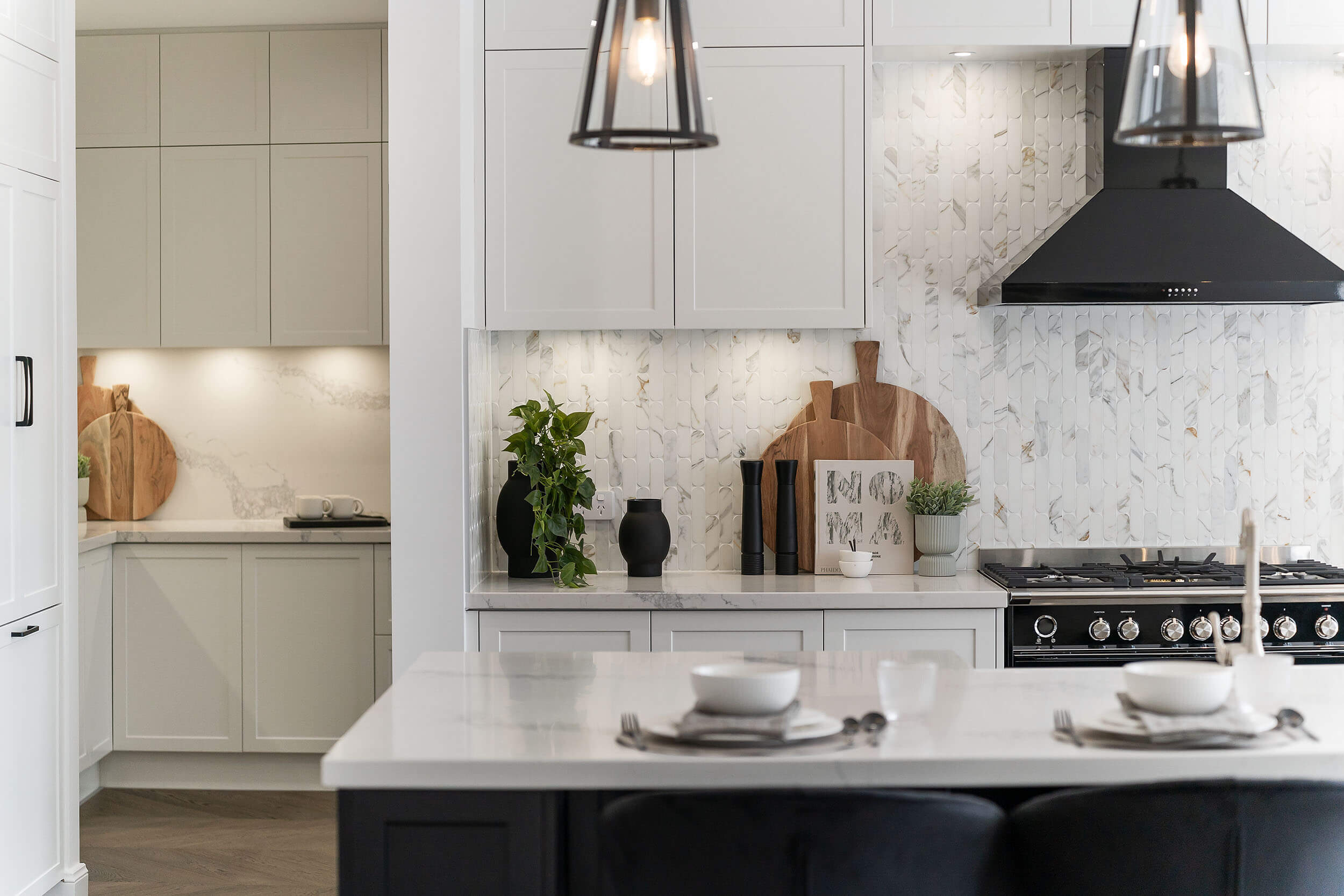 hermitage-acreage-home-design-one-storey-kitchen